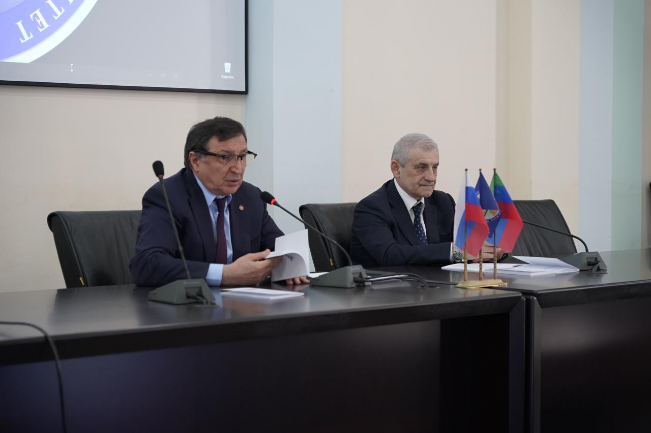 В ДГУ прошло пленарное заседание годичной конференции к 95-летию университета